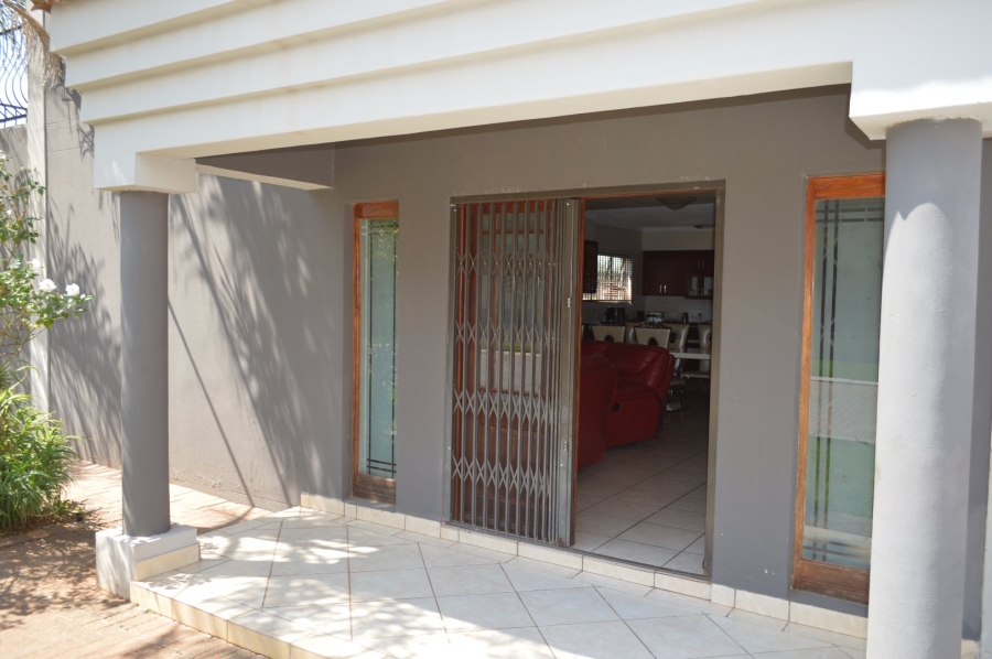 5 Bedroom Property for Sale in Doringkruin North West